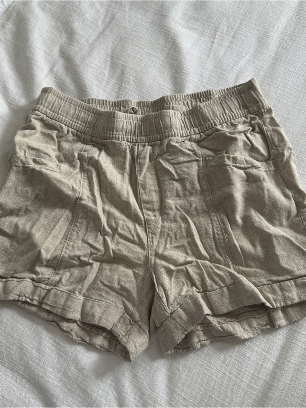 Old Navy Beige Linen-Blend Athletic Women’s Shorts